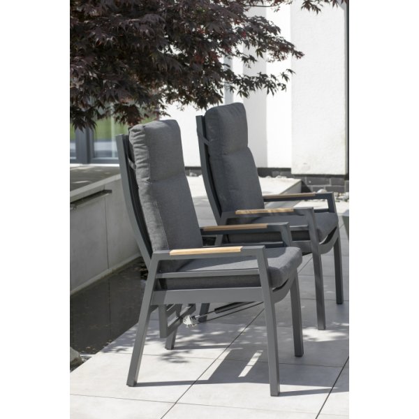 deVries Montana Dining Relaxsessel Aluminium / Textilene mit Teakarmlehne