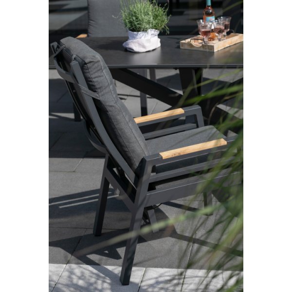 deVries Montana Dining Relaxsessel Aluminium / Textilene mit Teakarmlehne